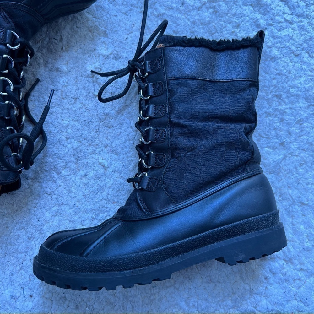 COACH Laura Black Signature Leather/Rubber Silver Hardwear Boots Lace Up Size 7 - Picture 4 of 16